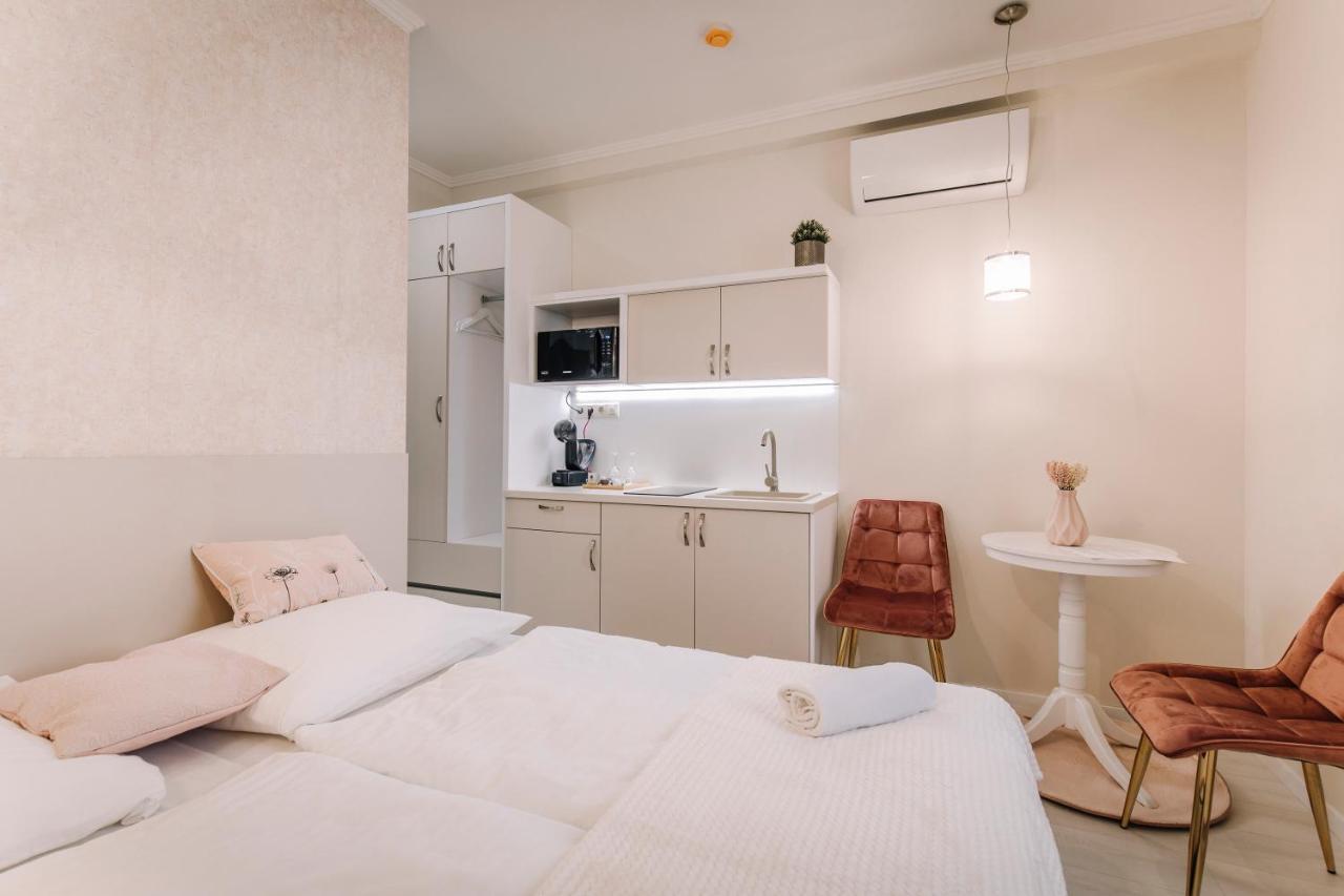 Soho Apartmanház Győr Esterno foto