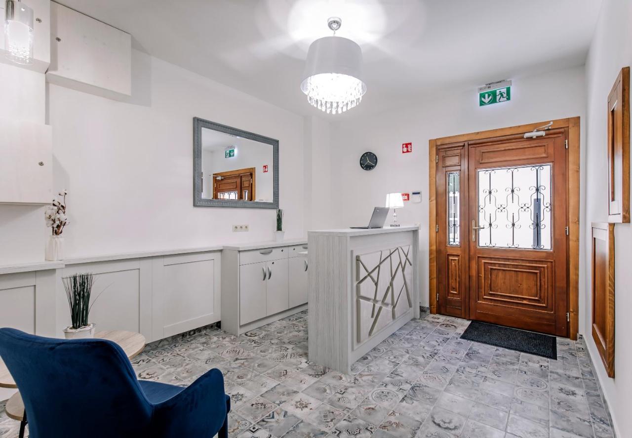 Soho Apartmanház Győr Esterno foto