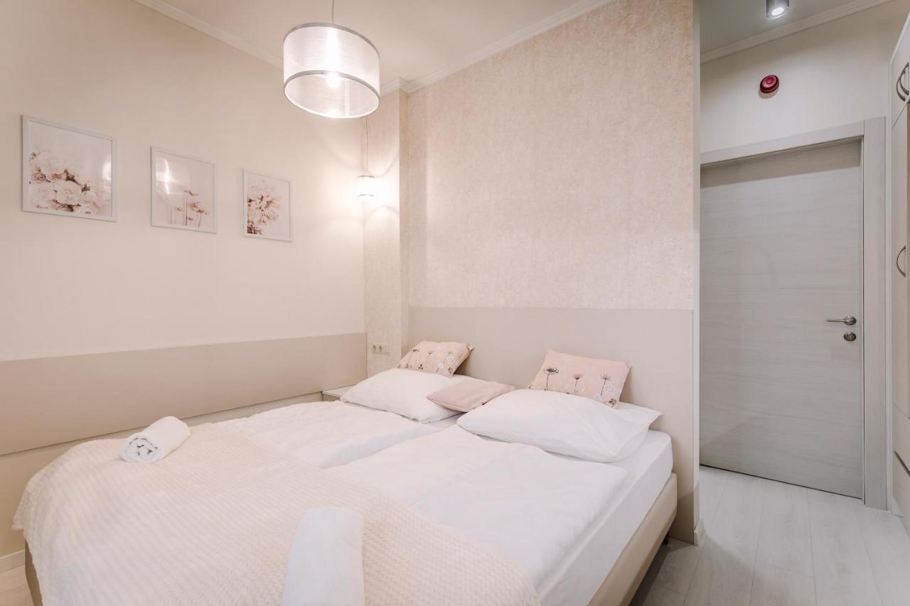 Soho Apartmanház Győr Esterno foto