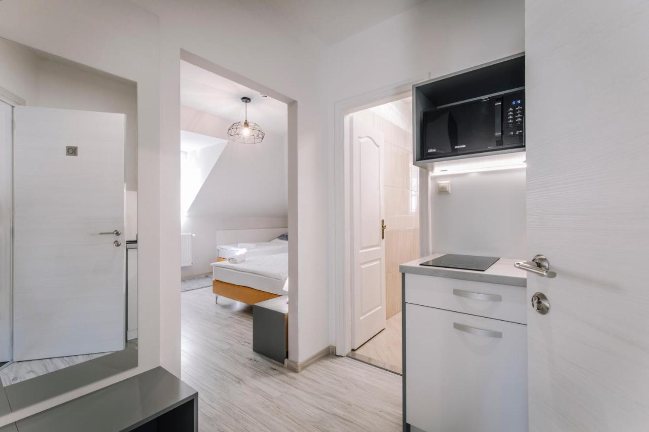 Soho Apartmanház Győr Esterno foto