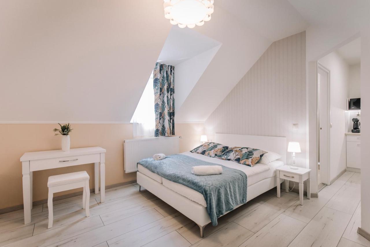 Soho Apartmanház Győr Esterno foto